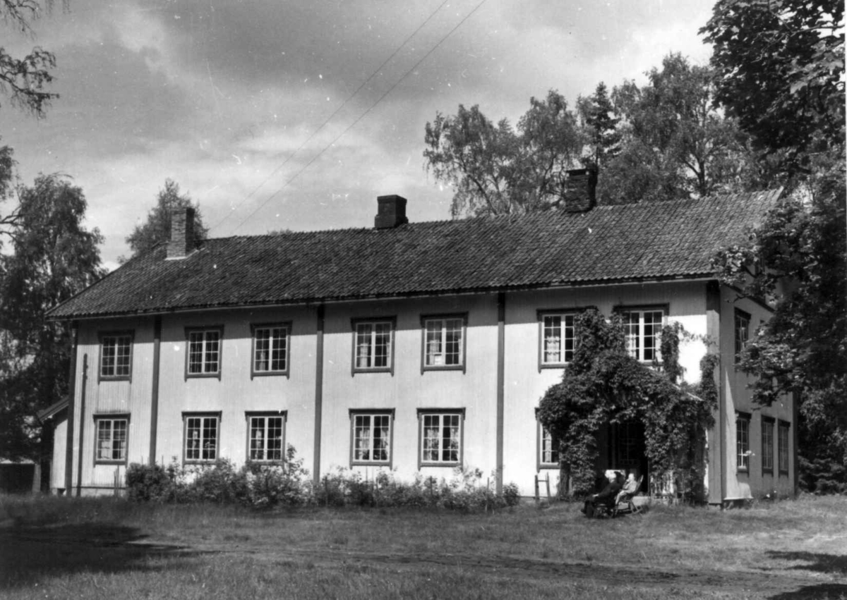 Veset, Nes, Akershus. Hovedbygningen. Storgårdsundersøkelser ved dr. Eivind Engelstad 1954