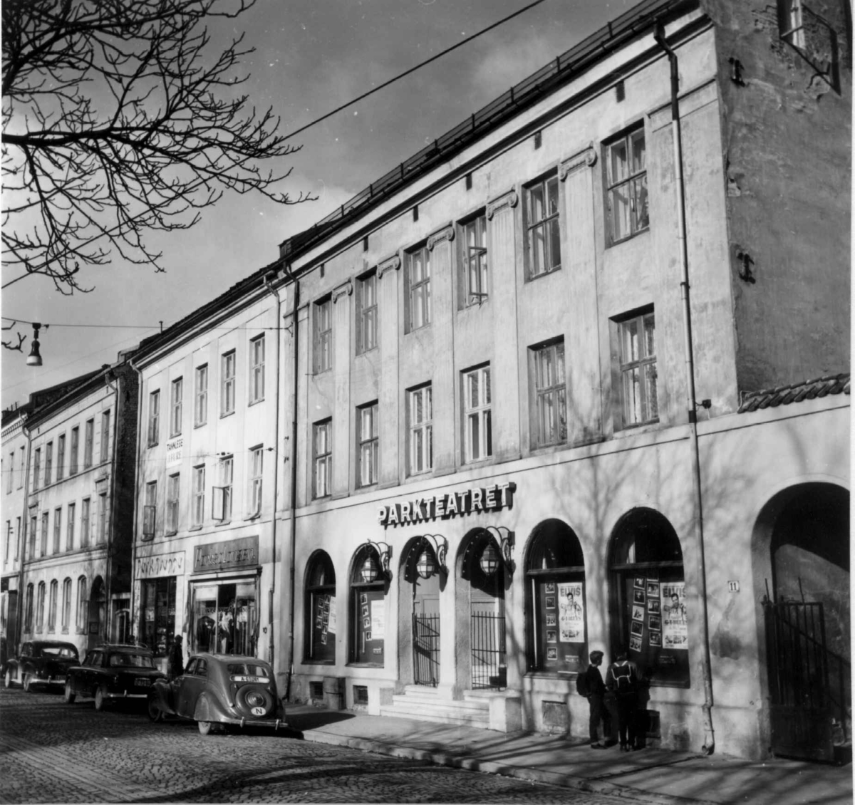 Olaf Ryes plass 10-11, Grünerløkka, Oslo 1961. Bygårder ...