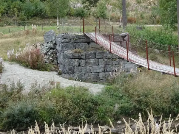 Kopsengbrua, satt opp på fundamenter av den gamle kjørebrua.